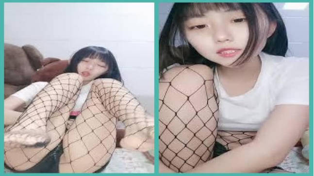 软萌妹纸--南昌污崽崽黑丝袜性感蜜桃臀哥哥快来操我20张包夜不限次数哦声音好可爱诱惑狼友撸断屌