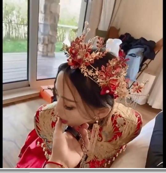 調教騷逼新娘的一天 讓她成為他性慾的奴