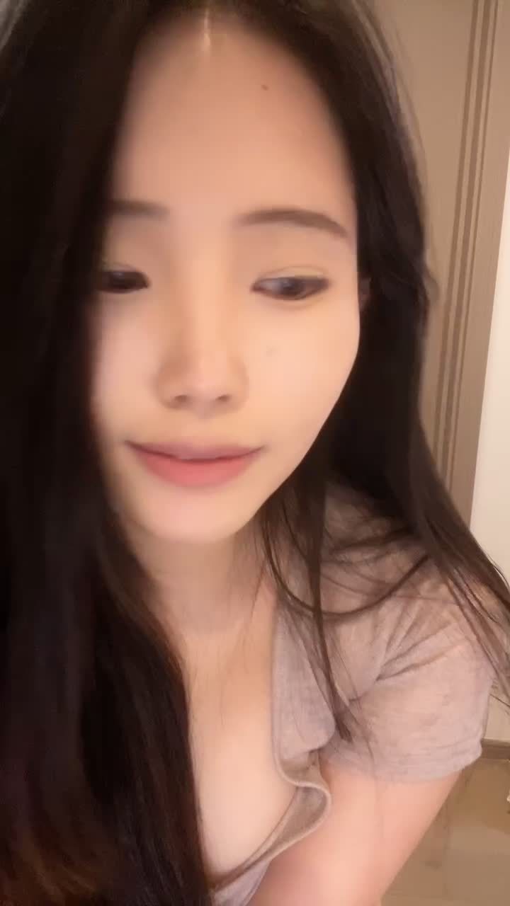 二零二五七月十七号_月亮躲在云朵2