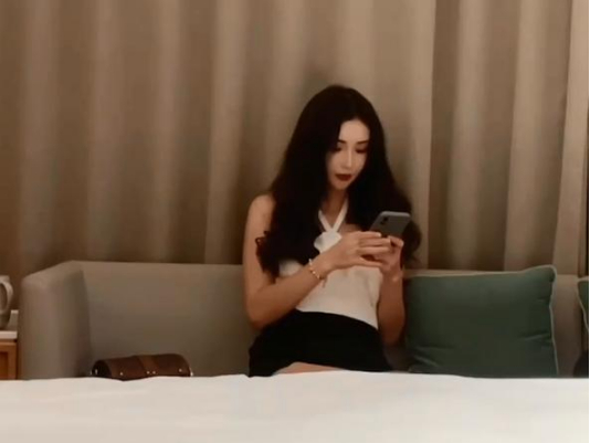 顏值高身材好，精通多國語言各種叫床