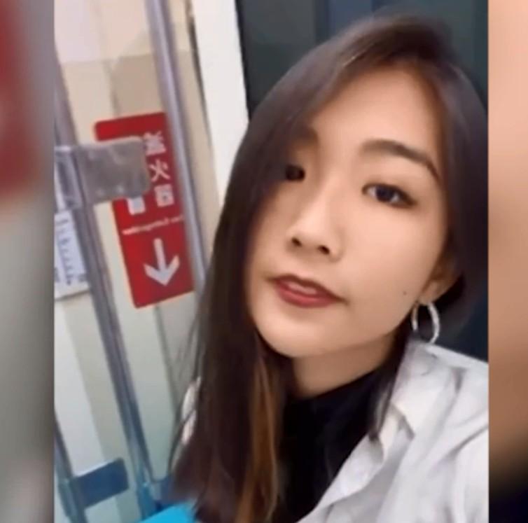 這樣的極品美乳老師有誰不喜歡