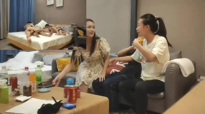 媽媽帶著女兒還有兒子兒子還特地叫上一個朋友一起玩4p