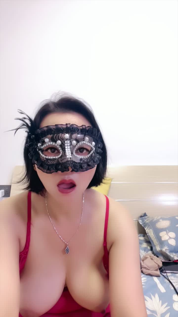 二零二五五月十八号_缠绵的夜1