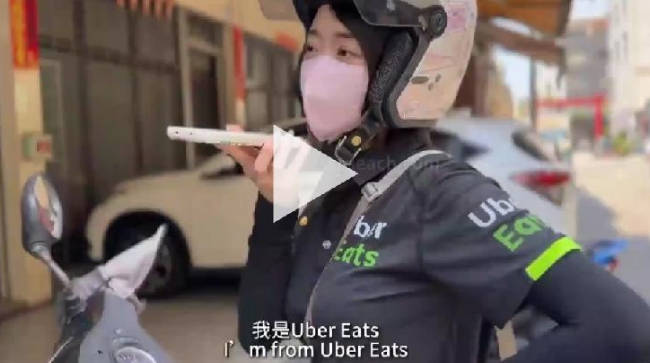 台湾臀后Ellie男医师提议免费帮女外送员做身体检查