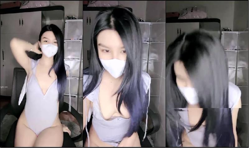 √ 【是啊】羞澀中帶一點騷的極品學妹 無毛分逼跳蛋狂震叫的好騷