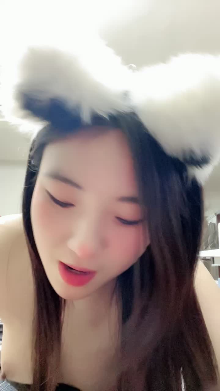 二零二五四月十二号_露露呀呀1