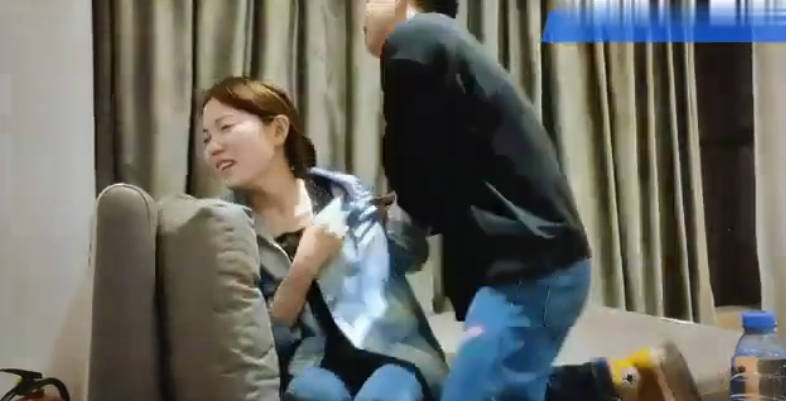 贵在真实！约良家少妇 被拒绝80多次忍不了直接强推 爆笑对白