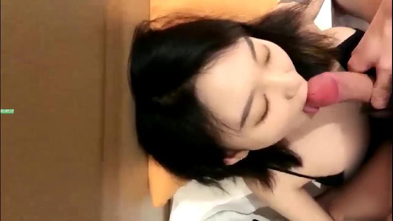 性感大屁股妹子酒店雙人啪啪 大屌插嘴翹起屁股手指扣入第一視角后入  