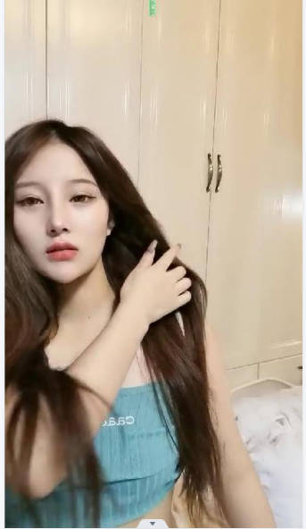 杭州高端小姐李小璐，黑丝少妇，肉棒、跳蛋伺候小淫穴，淫荡叫床声，骚气逼人！】