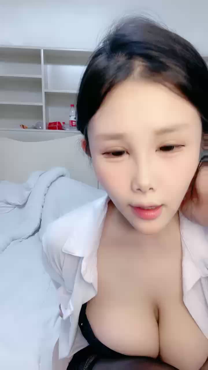 二零二三七月十号_婷婷喝酸奶