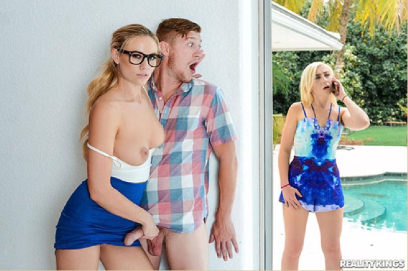 SneakySex Addie Andrews Selling Real Asstate 