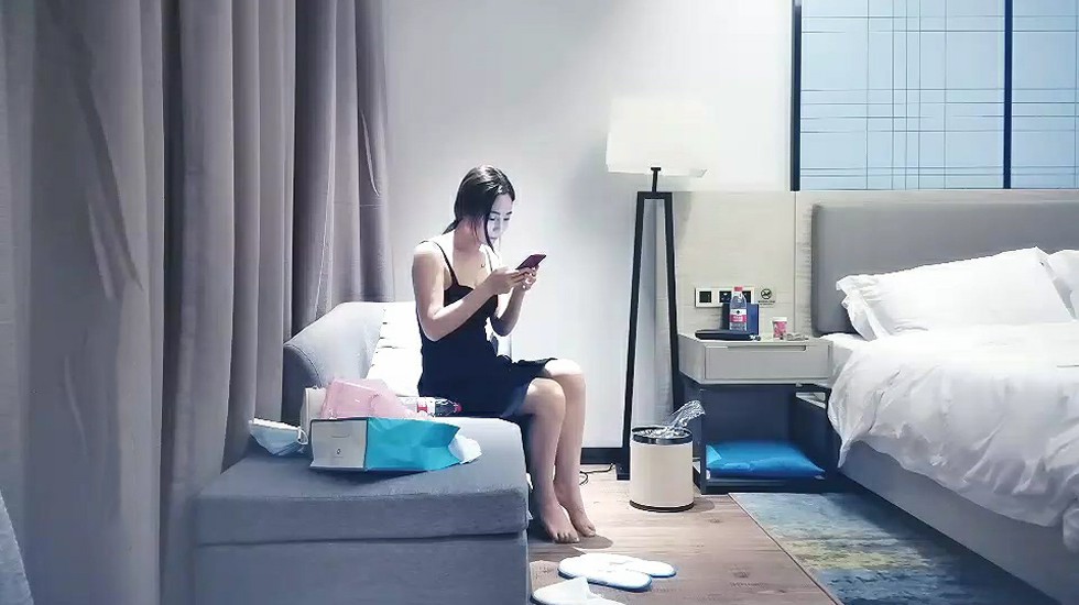 身材非常棒浪女又骚又听话护士装口交引诱帅哥 各种姿势样样在行猛操娇喘呻吟 