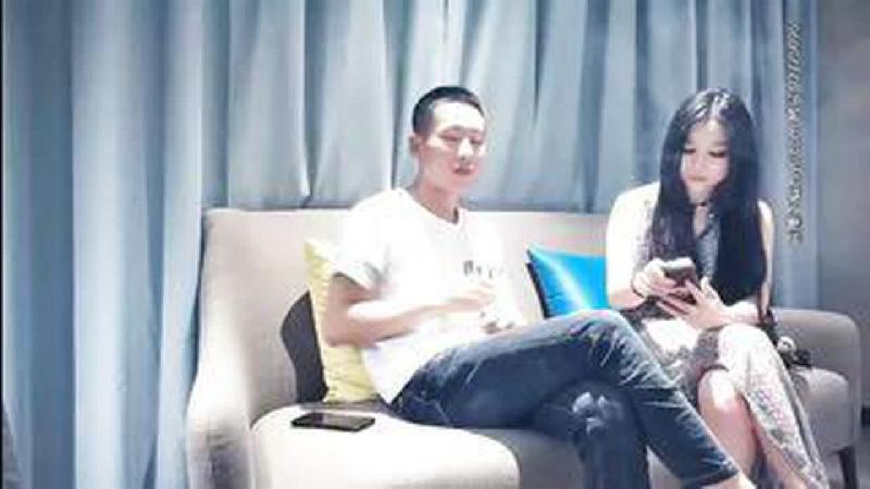 9總全國探花約了個高顏值長裙妹子啪啪，口交上位騎乘抱著抽插猛操呻吟誘人