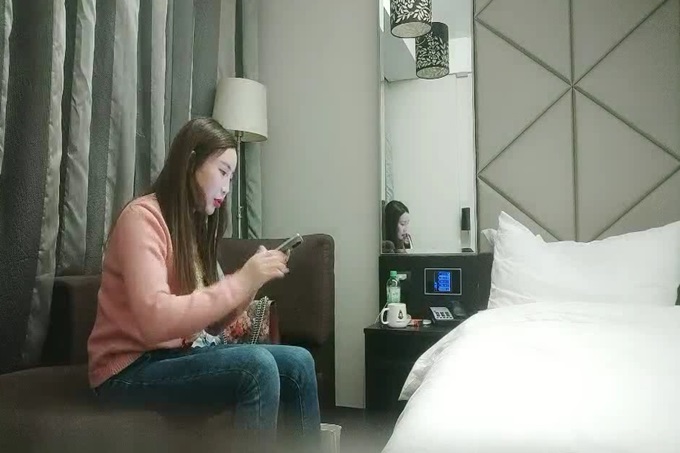 补偿福利场 大长腿极品颜值肉感美女 圆润肥臀把脸埋在里面 激情猛操把美女操的舒服了  