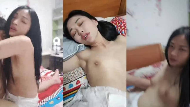 颜值不错的肉丝小少妇跟小哥激情啪啪搂着小哥让小哥吃骚奶子淫声荡语表情好骚掰开小穴给狼友看特写