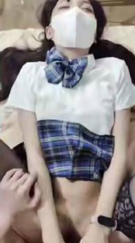 我的乖乖小女友的騷騷嫩穴和床上淫叫