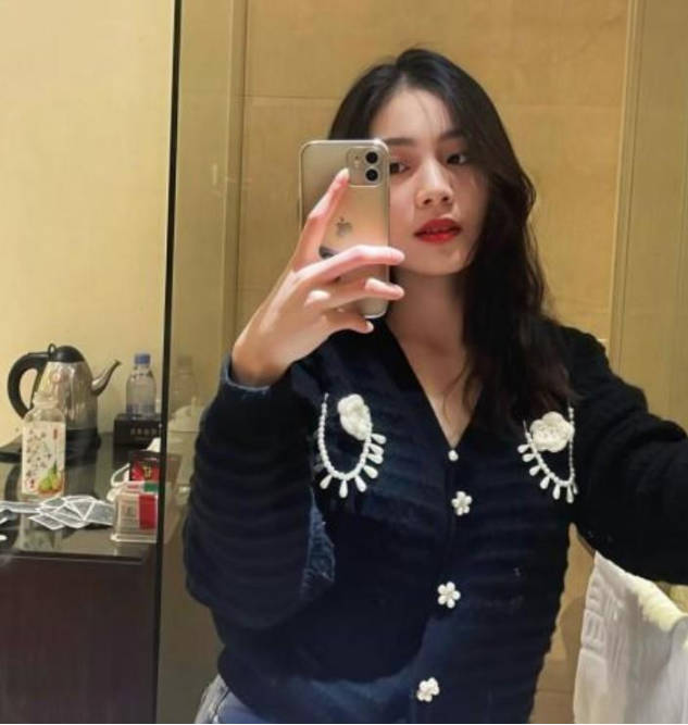 早晨起床就被女友調皮挑逗