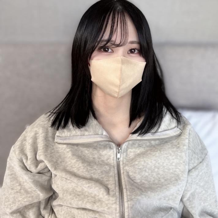 FC2 PPV 4715665 待ちに待った美女の新作！【無】【中出し2回戦】レジェンド級のアイドル顔の美女と再会。デカ尻好きにはたまらない。いっぱいキスして、たっぷり中出し。※特典あり