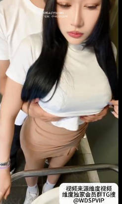 極品36D大乳反差母狗白漿在小穴流出