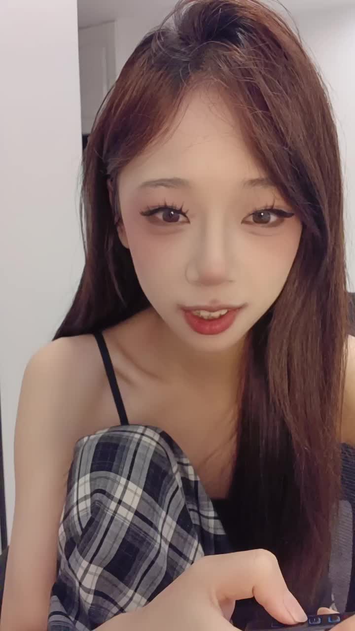 (待确认)二零二五十月十六号_07大一反差妹1