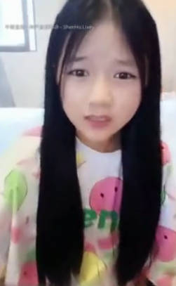 19歲的雅萱 YaXuan