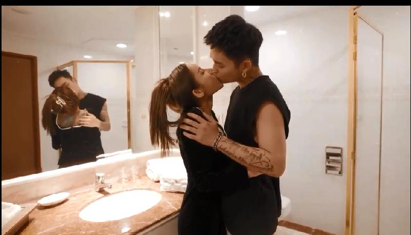 街頭搭訕帶妹子回酒店來上美美的一炮