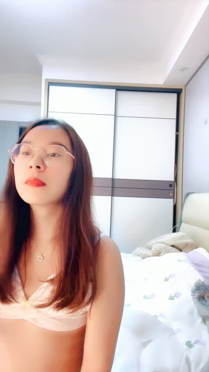 二零二五十二月十七_少妇有插座91