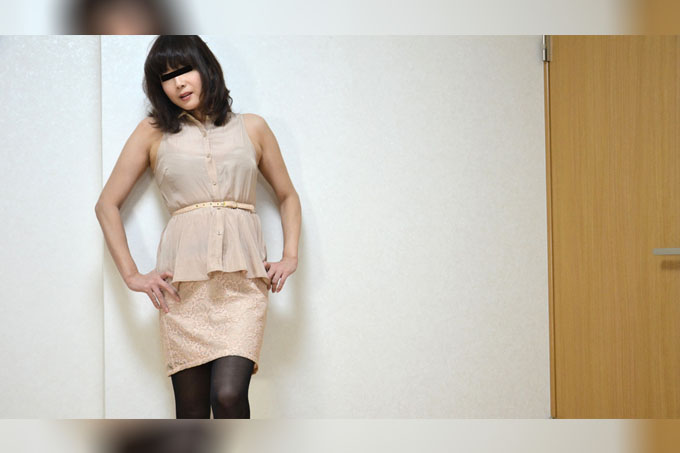 前艺人的美丽年轻人妻，竟然来参加传单模特的假面试！相川理沙-神乐芽衣