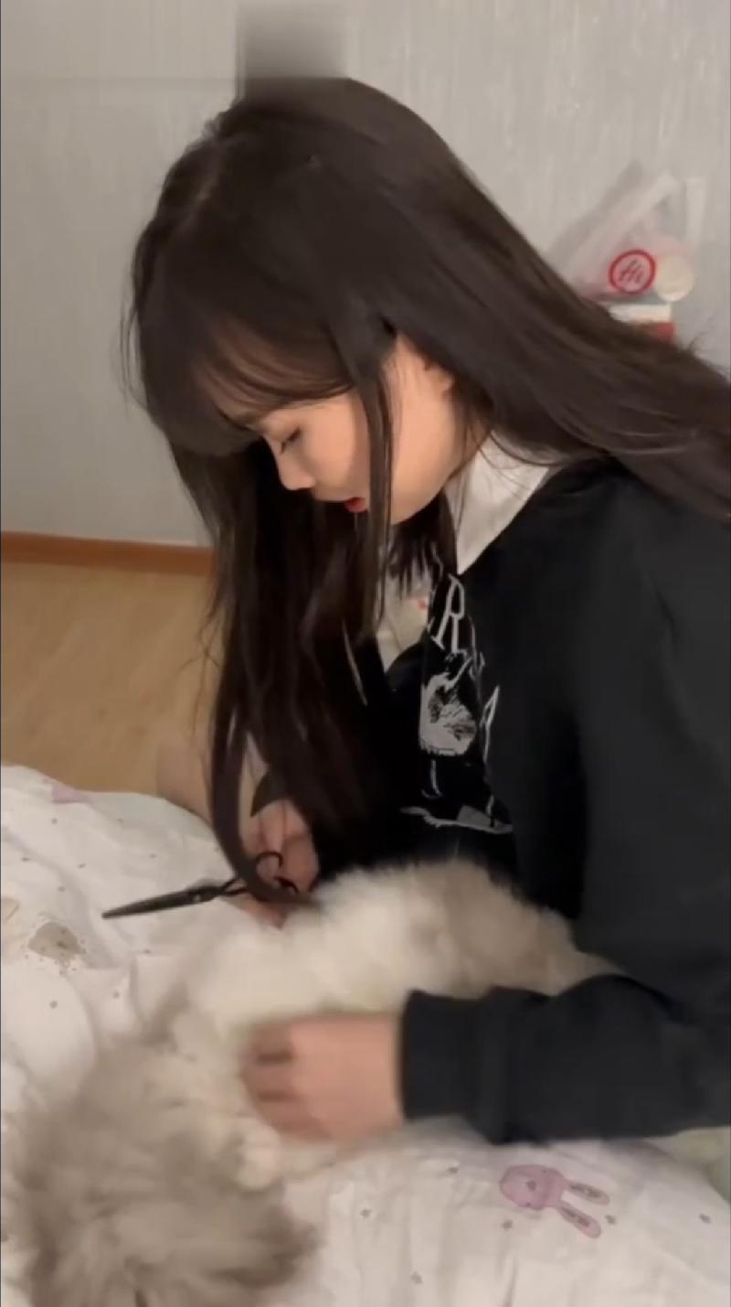 极品白虎妹妹看起来真紧 都不好插进去